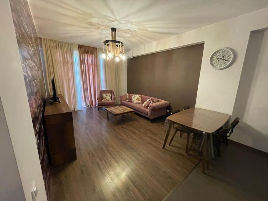 7Th Heaven Apartment In Central Tbilisi ภายนอก รูปภาพ